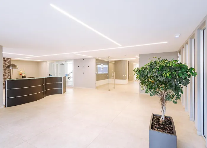 Апартаменти Marisabella 6 - 8 *