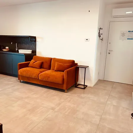 Marisabella 6 - 8 Апартаменты Бари