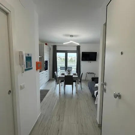 Marisabella 6 - 8 Apartament Bari