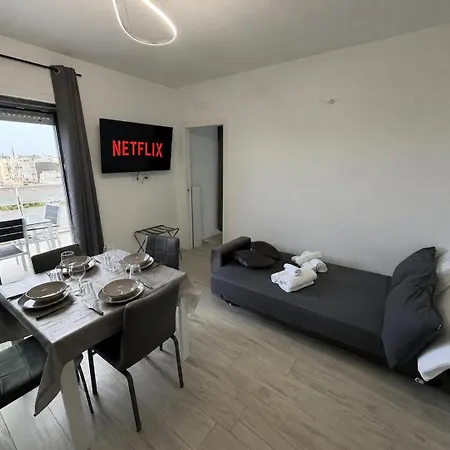 Apartament Marisabella 6 - 8 *
